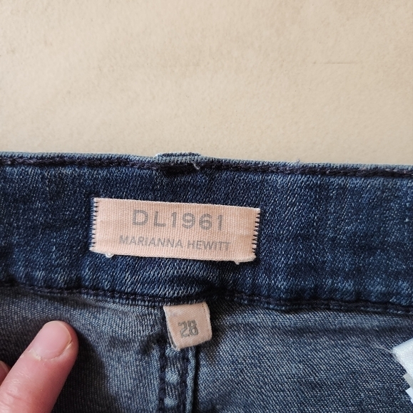 Dl1961 Marriana Hewitt Farrow Cropped High Rise Sculpted Jean's Size 28 - Picture 6 of 9